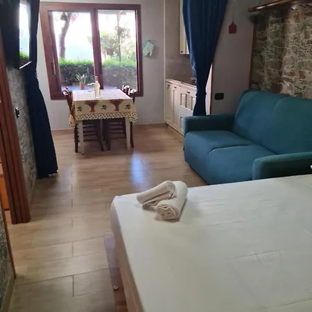 Nyaraló Simo House *